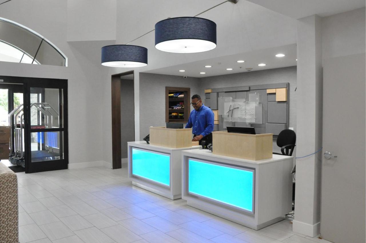 Express & - Forest, An Ihg Hotel 3*