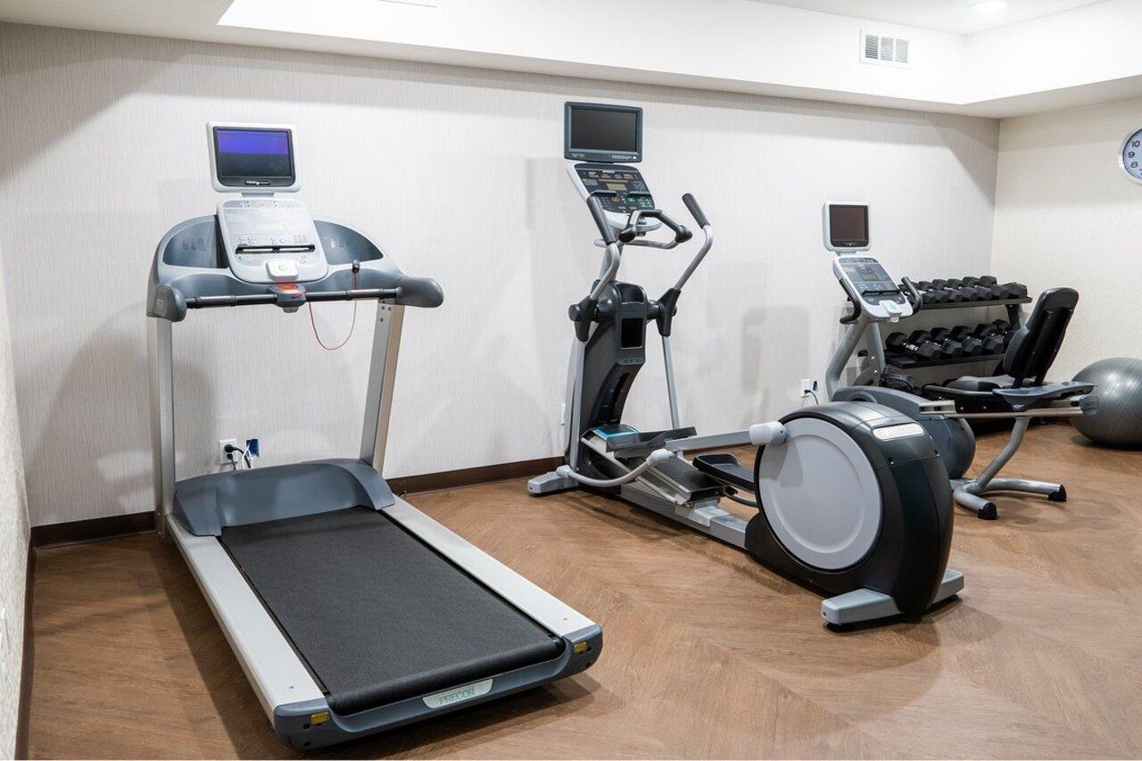Express & - Forest, An Ihg 3* Lake Forest