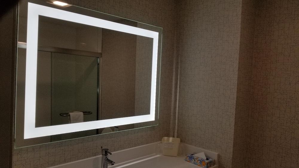 Express & - Forest, An Ihg Hotel 3*