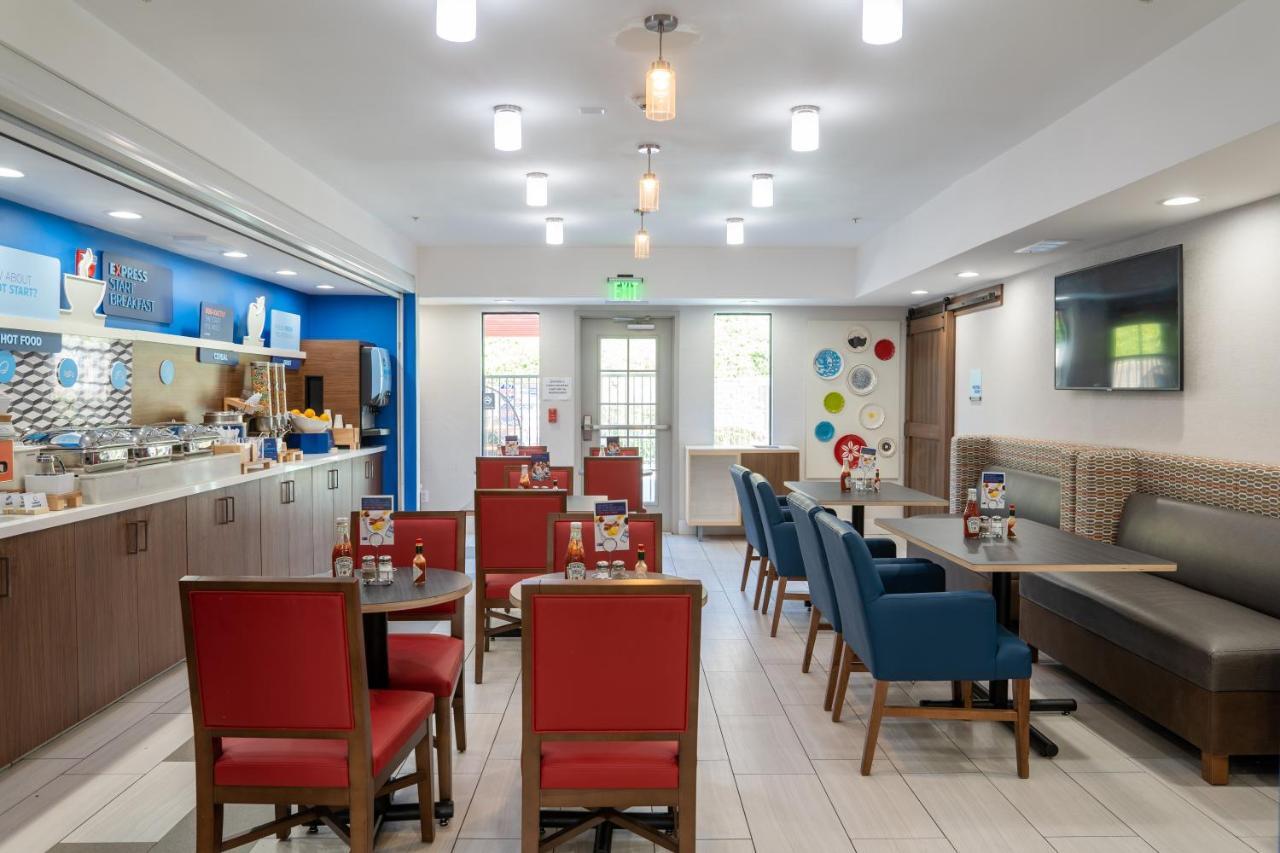 Express & - Forest, An Ihg Hotel Lake Forest